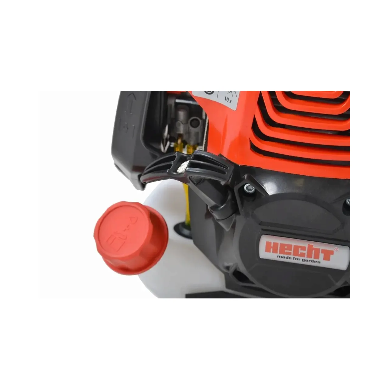 Motocoasa de umar pe benzina HECHT 150, ciclu de functionare 2 timpi, putere 2.2 CP, capacitate cilindrica 51.7 CC 1
