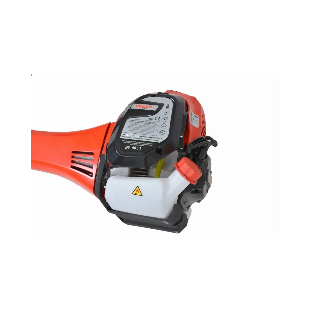 Motocoasa de umar pe benzina HECHT 150, ciclu de functionare 2 timpi, putere 2.2 CP, capacitate cilindrica 51.7 CC 8