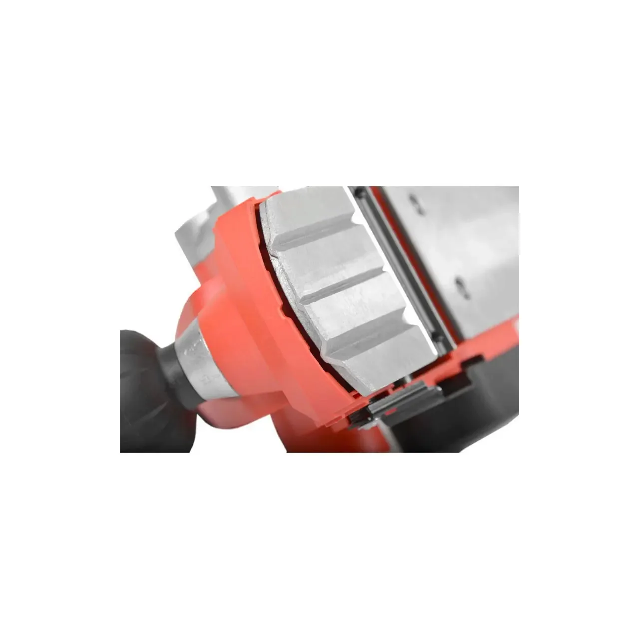 Rindea electrica HECHT 1790, putere 900 W, latime de lucru 82 mm, turatia nominala 16000 rot/min 3
