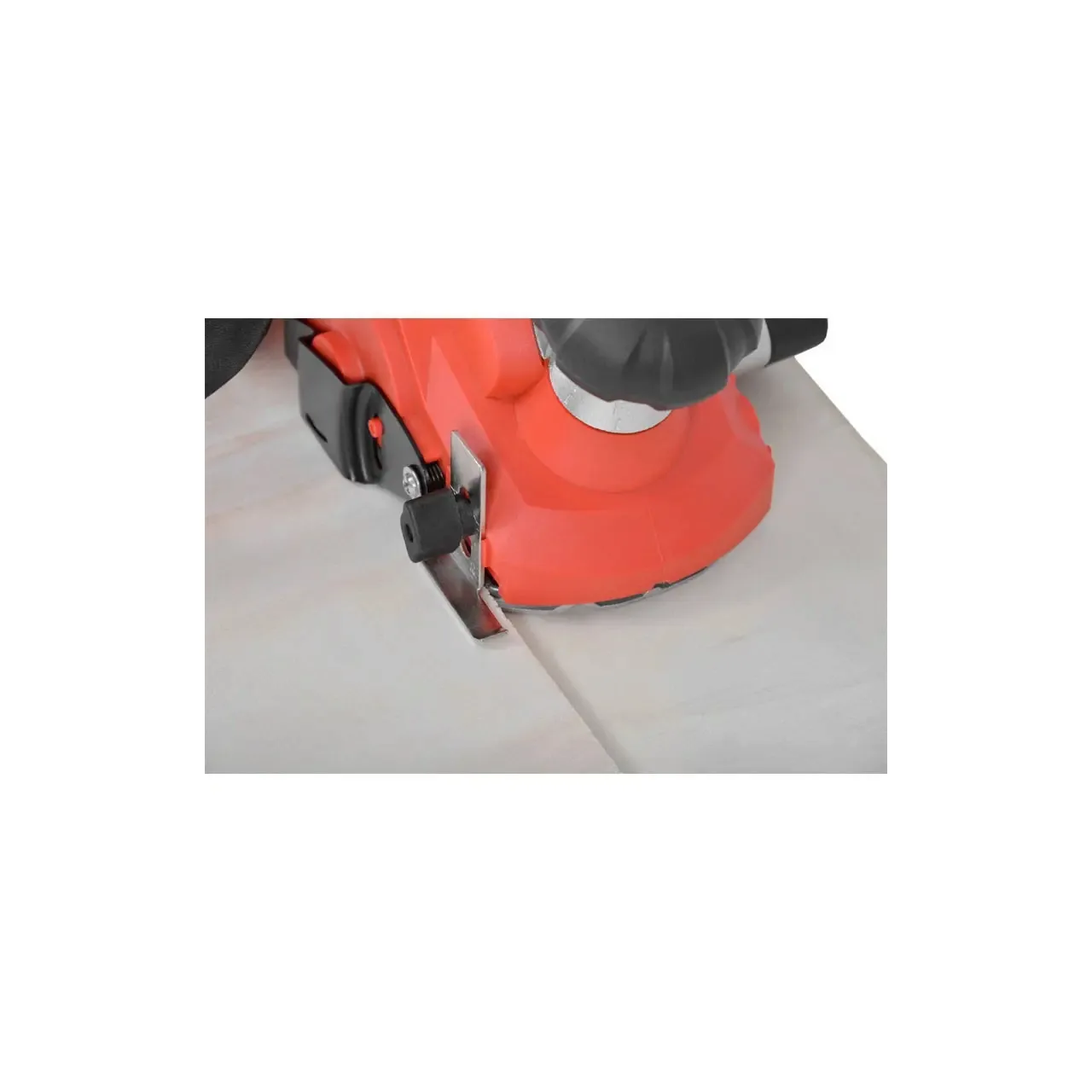 Rindea electrica HECHT 1790, putere 900 W, latime de lucru 82 mm, turatia nominala 16000 rot/min 9