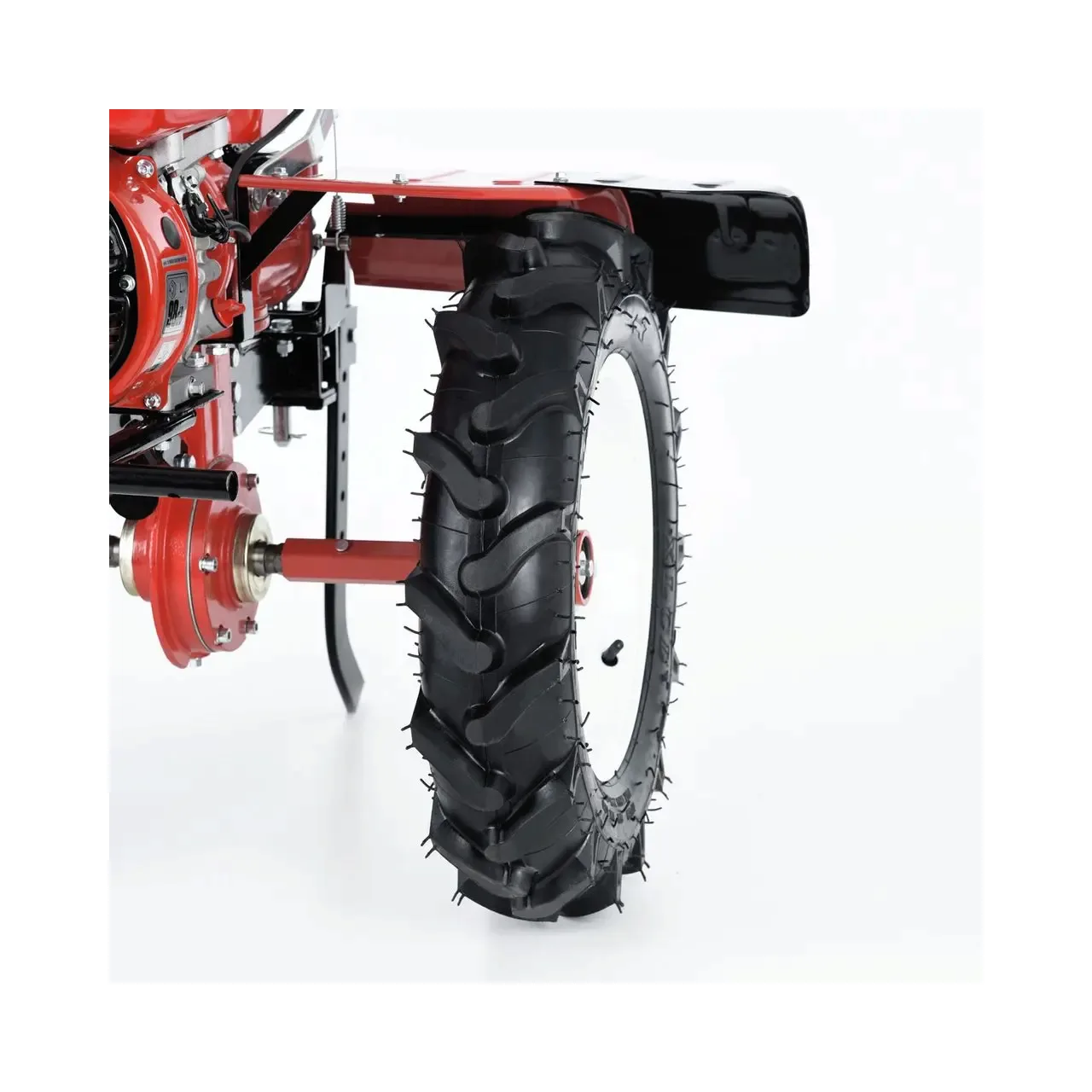 Motosapa HECHT 7100, motor 4 timpi, capacitate cilindrica 208 CC, 7 CP, latime de lucru 104 cm, 3 viteze 5
