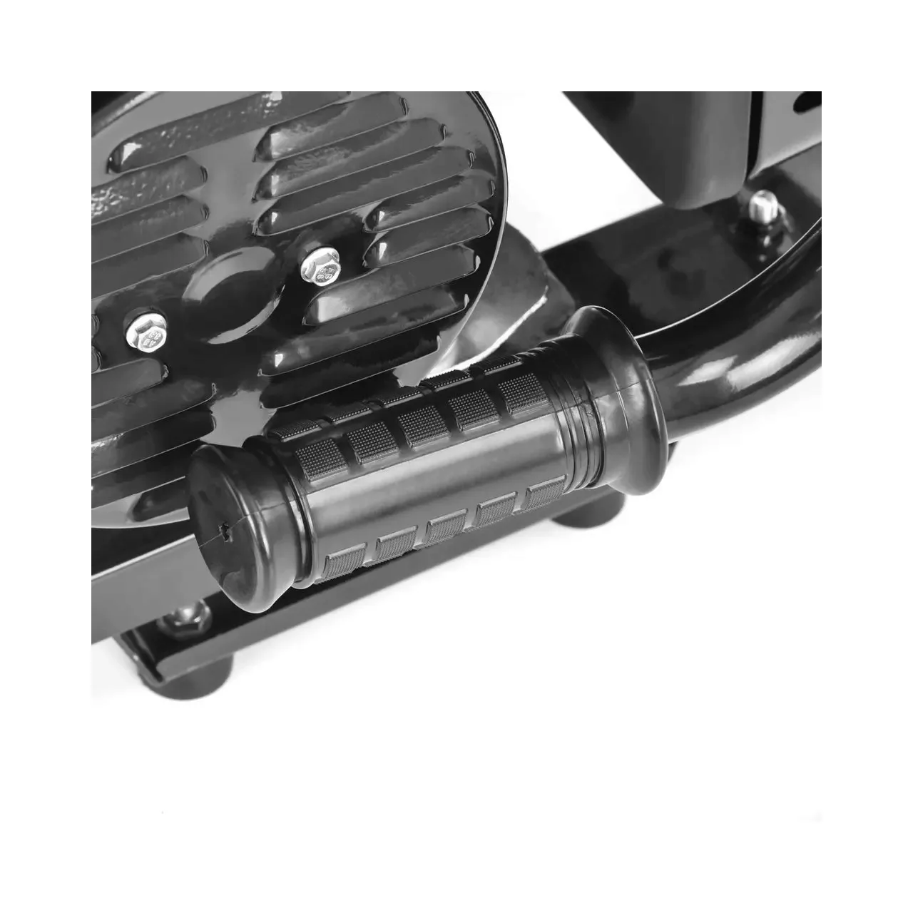 Generator de curent monofazat Hecht GG 3300 W, motor benzina 4T, 208 CC, max 3000 W, cu AVR, 2 x priza 230V - 16A, 1 x priza 12V 9